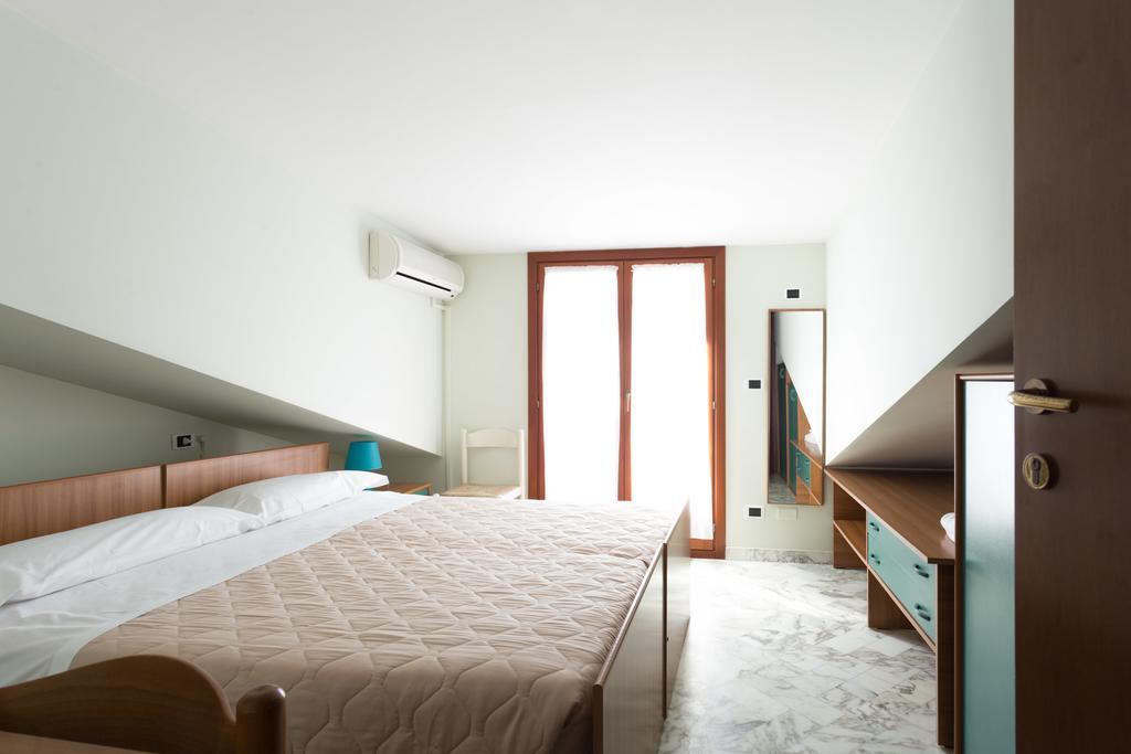 Hôtel Roma à Pineto Extérieur photo