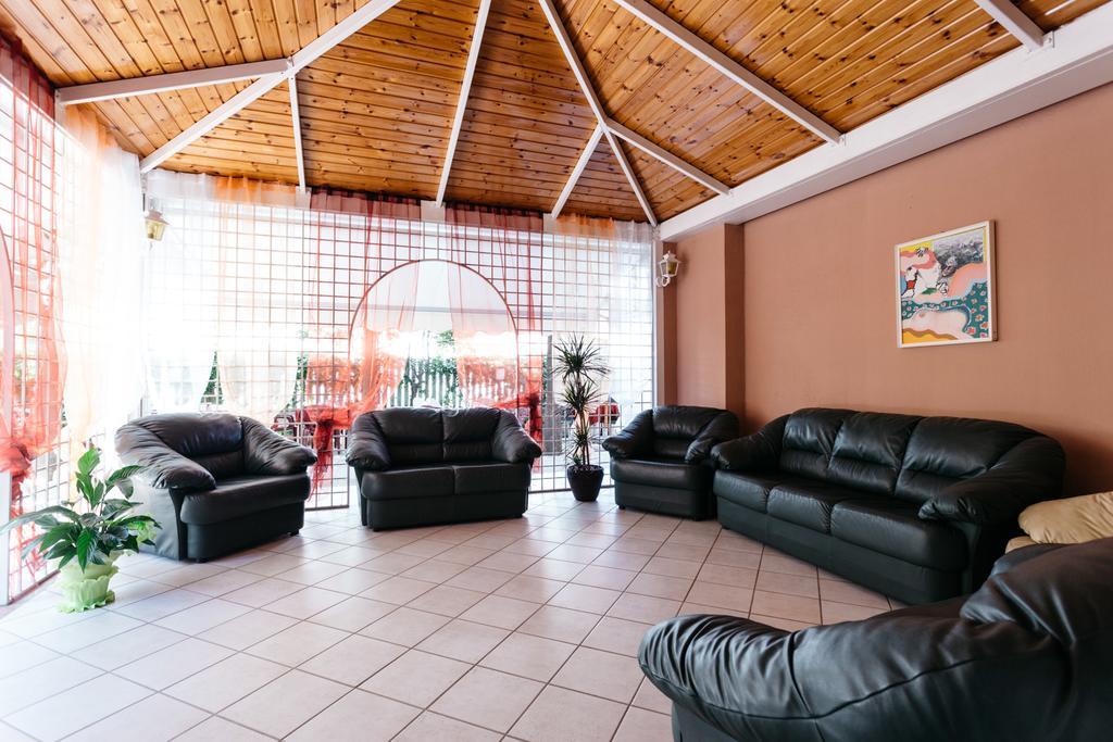 Hôtel Roma à Pineto Extérieur photo