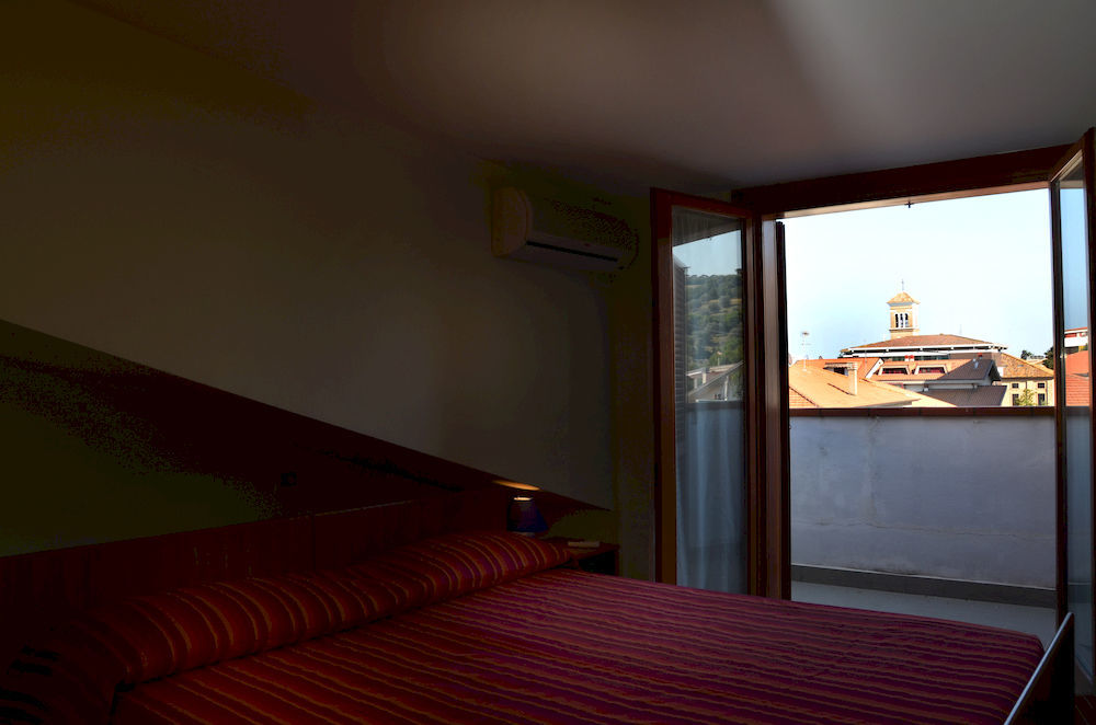 Hôtel Roma à Pineto Extérieur photo