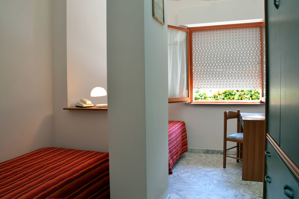 Hôtel Roma à Pineto Extérieur photo